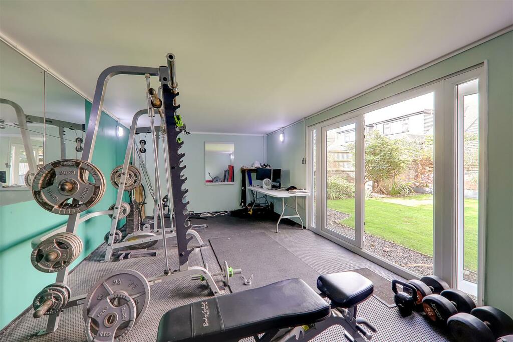 Additional image 30 of Hillside Avenue, Worthing