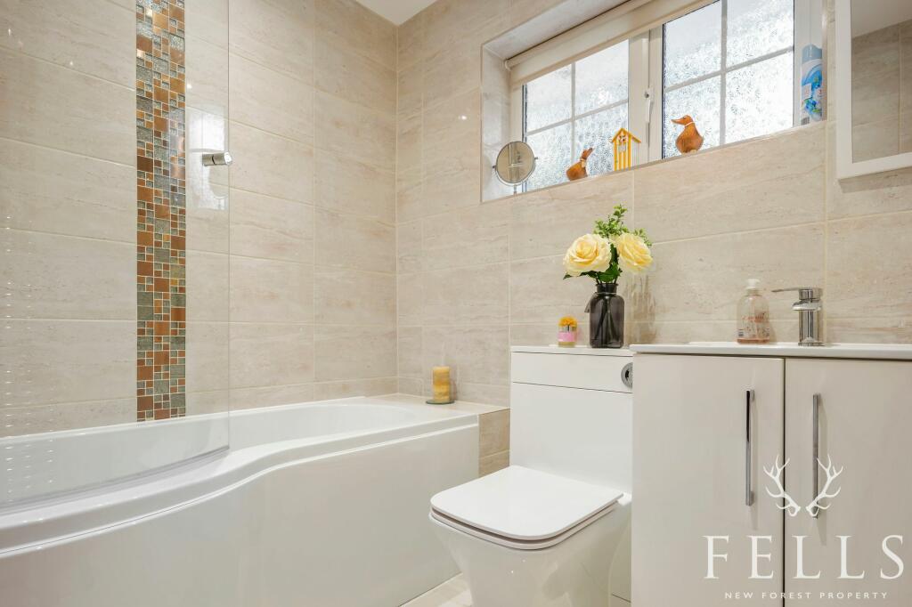 Additional image 15 of Egmont Close, Avon Castle, Ringwood