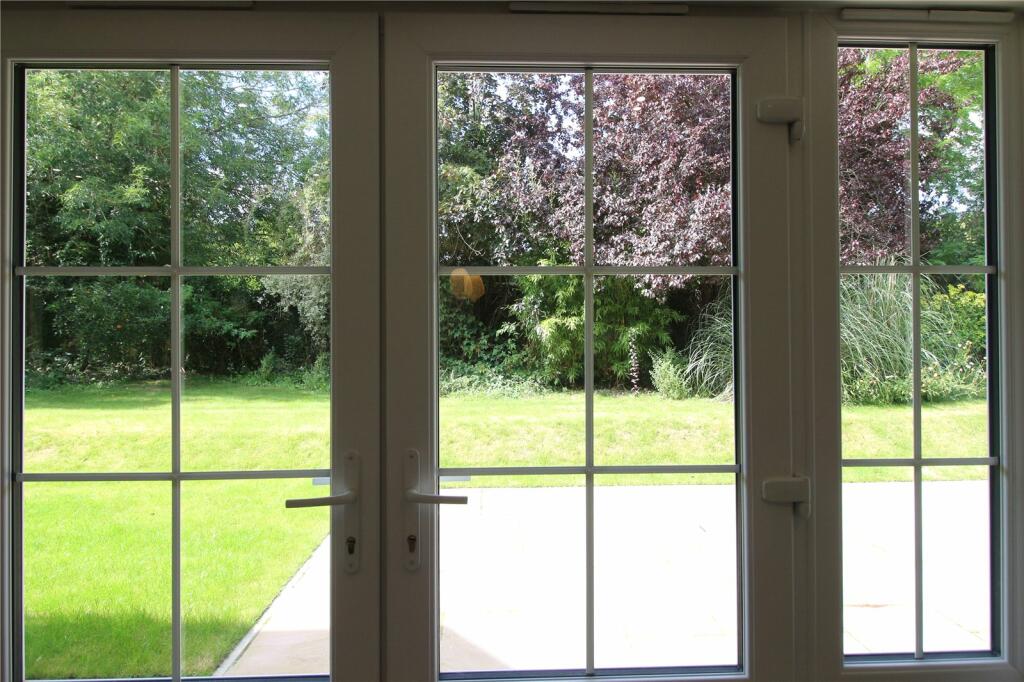 Additional image 12 of Chewton Farm Road, Highcliffe, Dorset, BH23