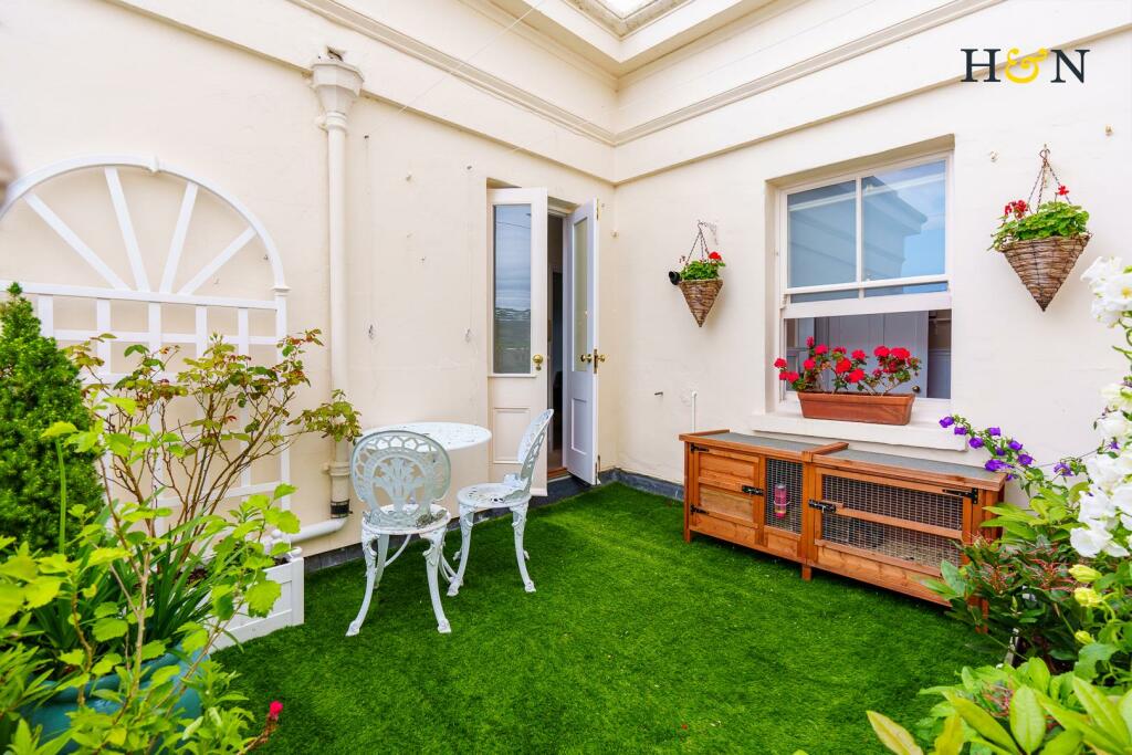 Additional image 11 of Private roof garden, Montpelier Crescent, Brighton