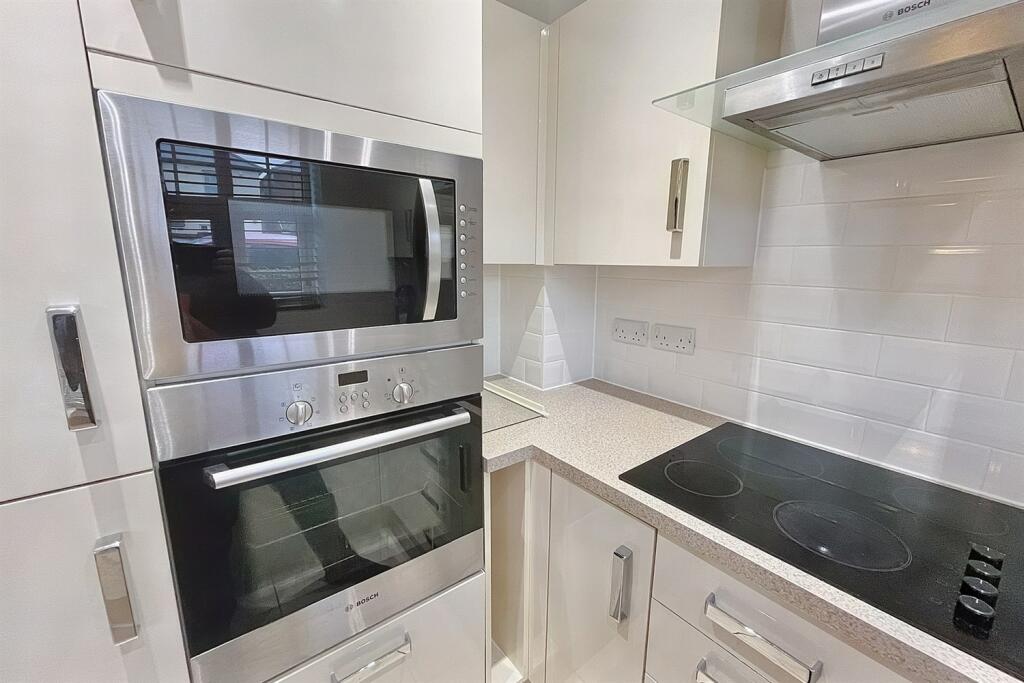 Additional image 7 of Tuckton