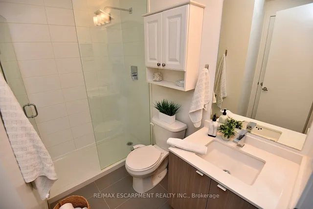 Additional image 21 of 5220 Dundas St Unit D509