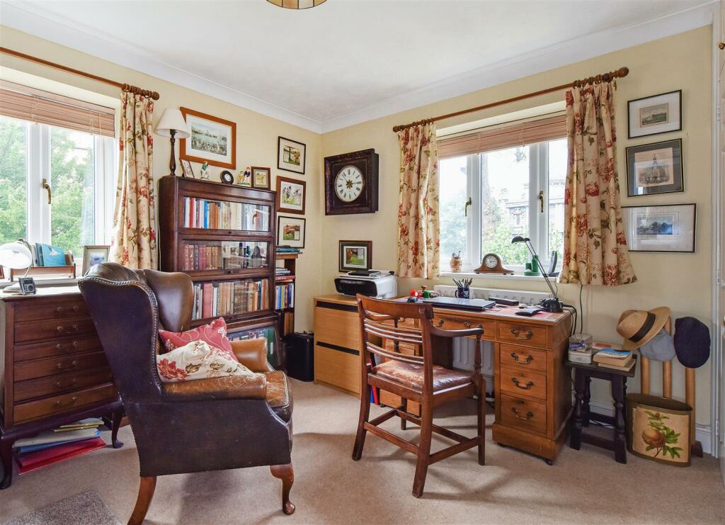 Additional image 7 of Tower House Gardens, Arundel