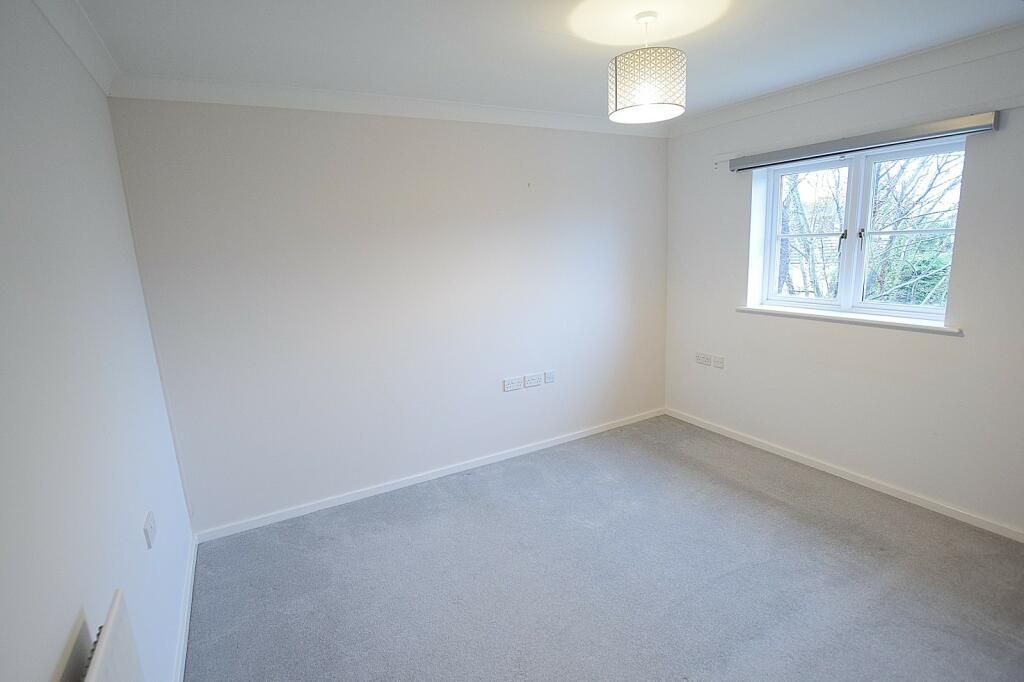 Additional image 5 of Churchill Court, New Milton, Hampshire. BH25 6EL
