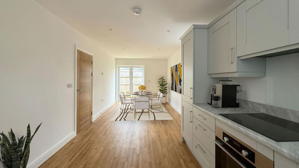 Additional image 4 of Clarendon Road, Christchurch, BH23