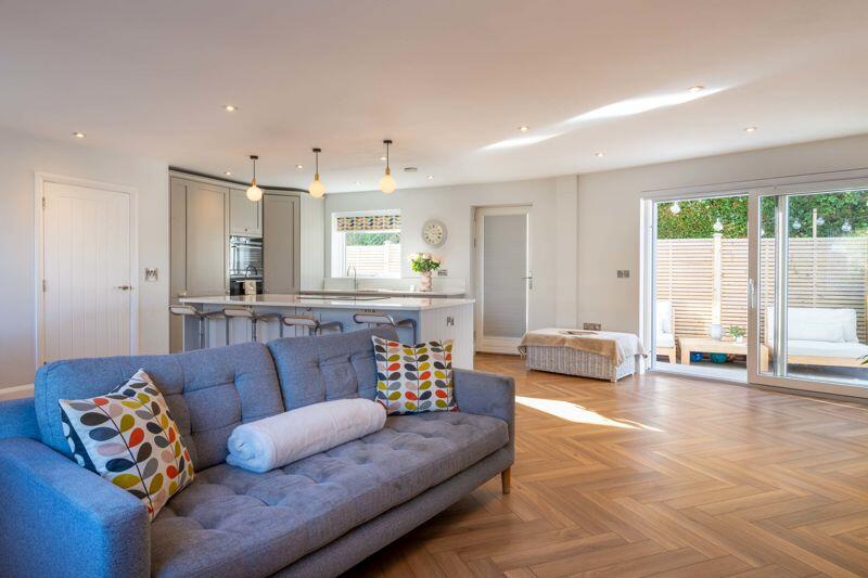 Additional image 7 of Sea Views - Quiet Cul de Sac location