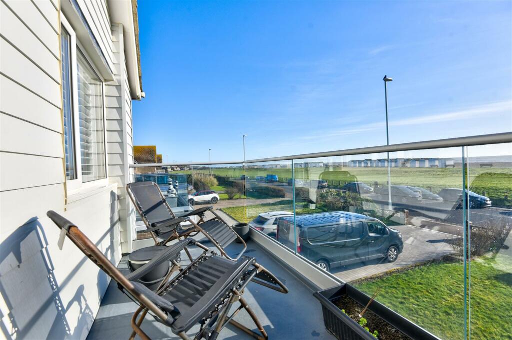 Additional image 30 of Marine Crescent, Goring-By-Sea, Worthing