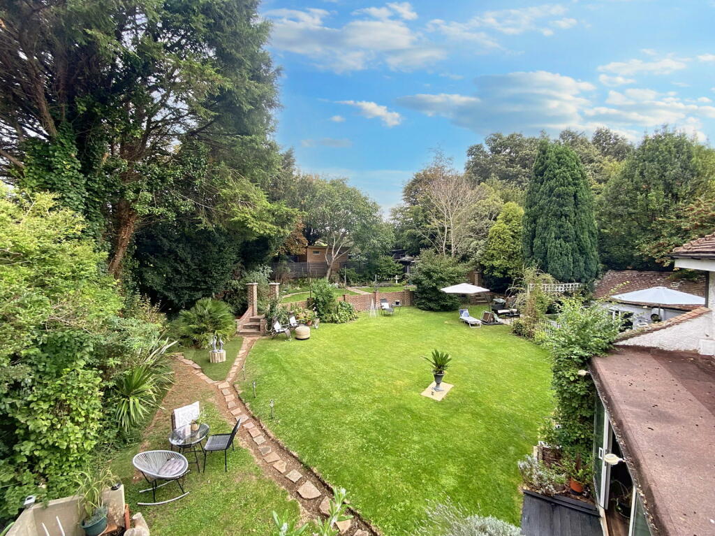 Primary image of Warren Road, Worthing, West Sussex BN14 9QX