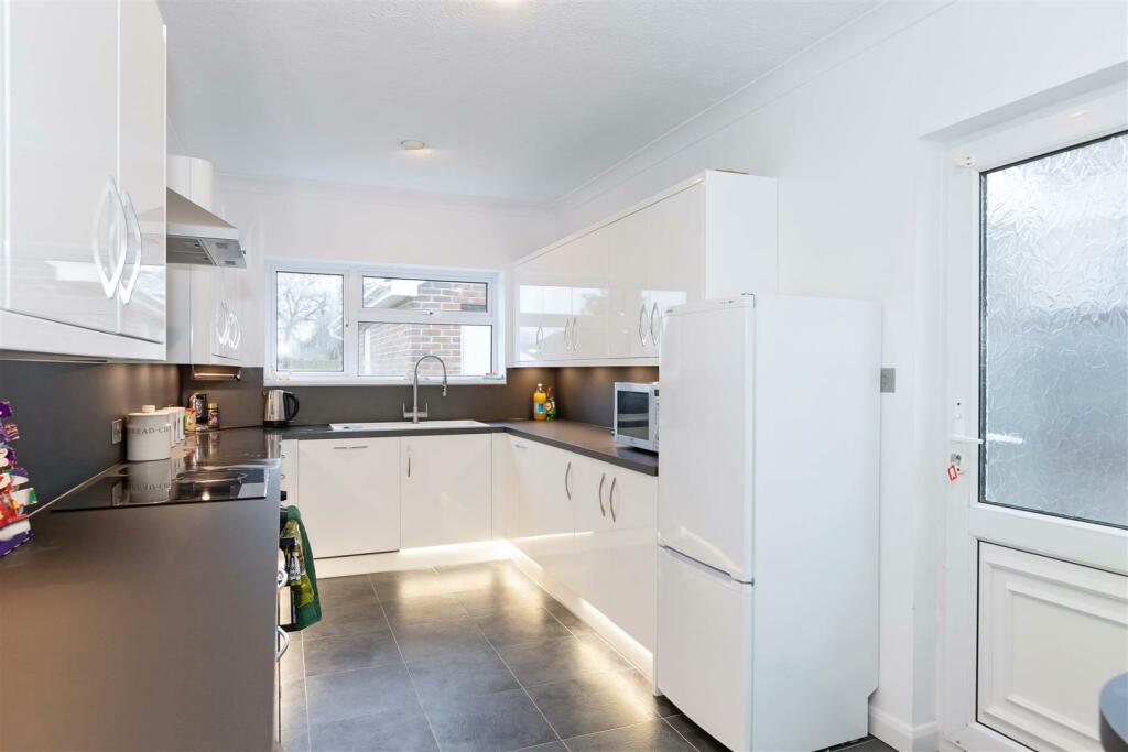 Additional image 20 of Griffiths Avenue, Lancing