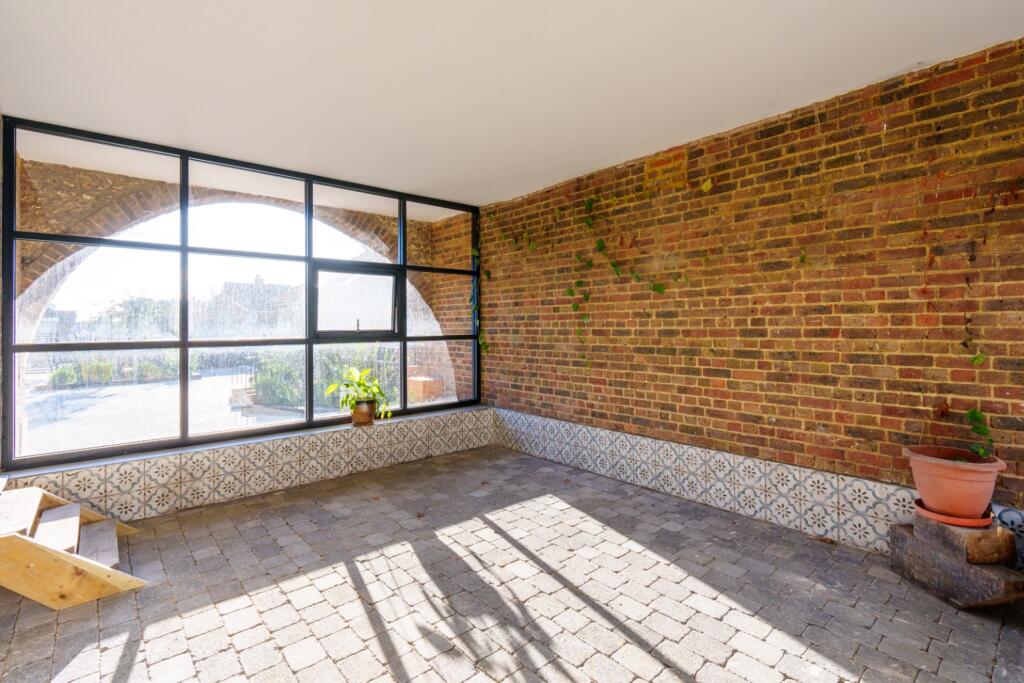 Additional image 22 of The Hove Dairy