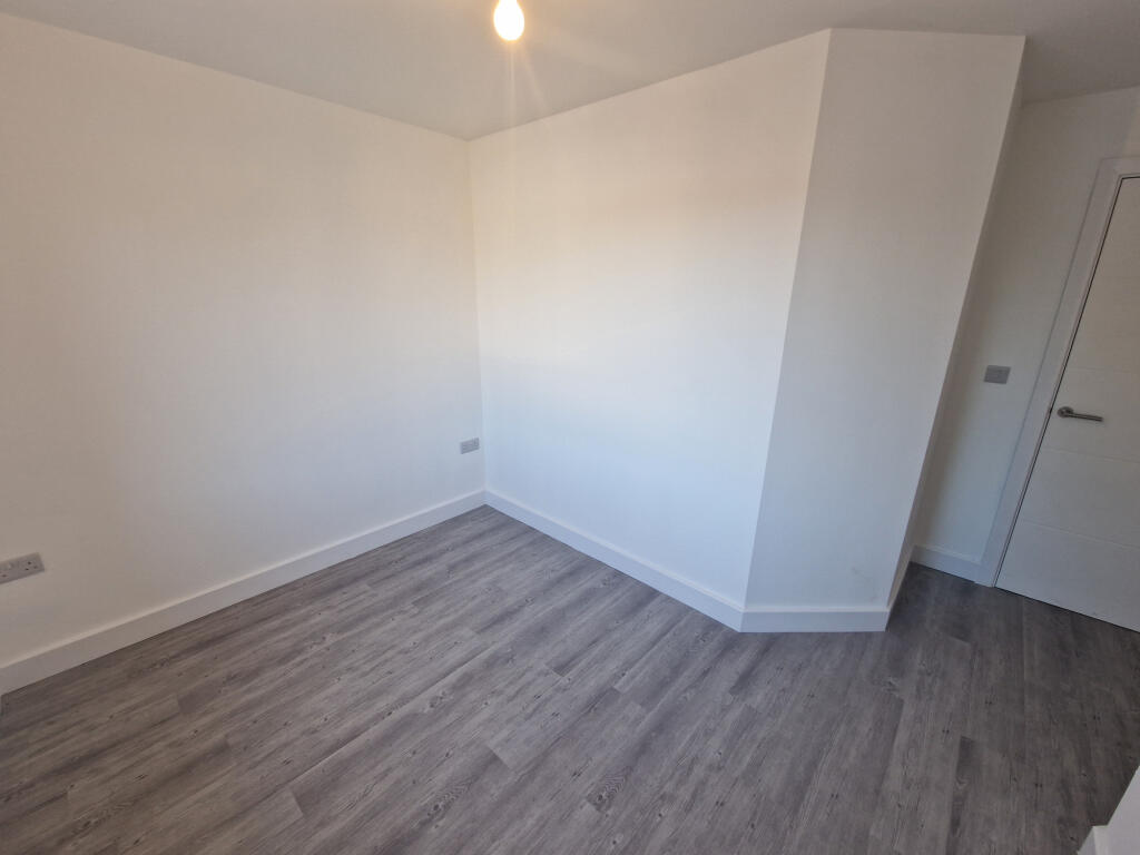 Additional image 12 of Bingley Rd, Bradford, West Yorkshire, BD9