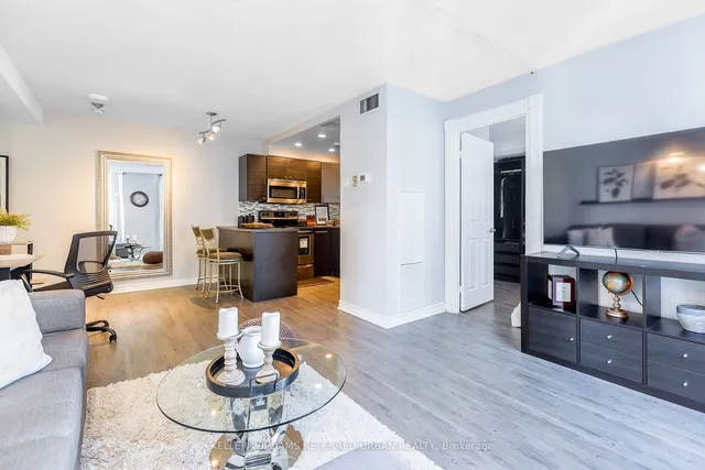 Additional image 16 of 55 Centre Ave Unit 2001