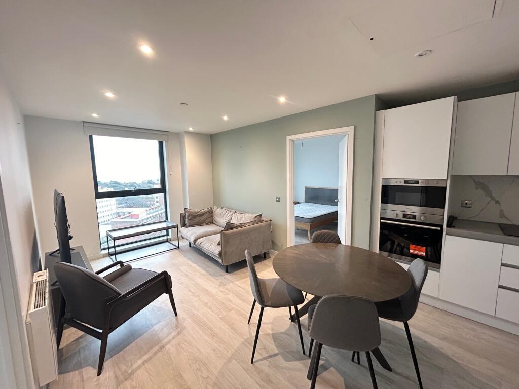 Additional image 2 of The Helm, Holdenhurst Road