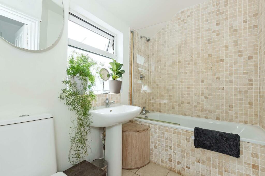 Additional image 25 of Victoria Road, Shoreham-By-Sea