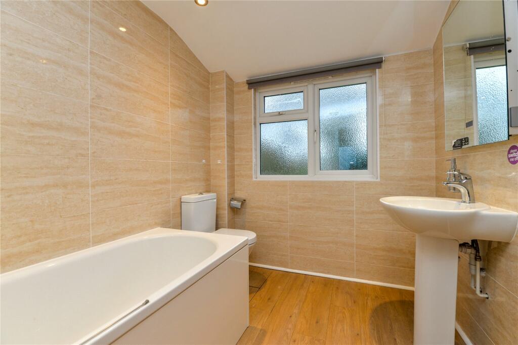 Additional image 11 of Barton Croft, Barton on Sea, New Milton, Hampshire, BH25