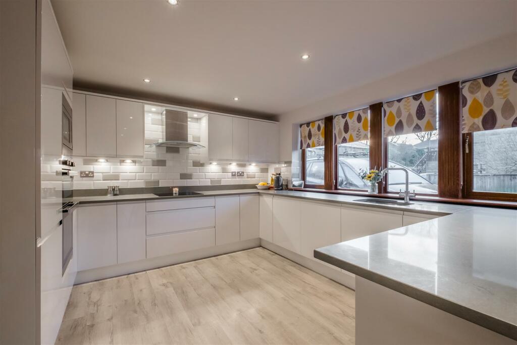 Additional image 6 of Rustless Close, Cleckheaton, BD19 6JU