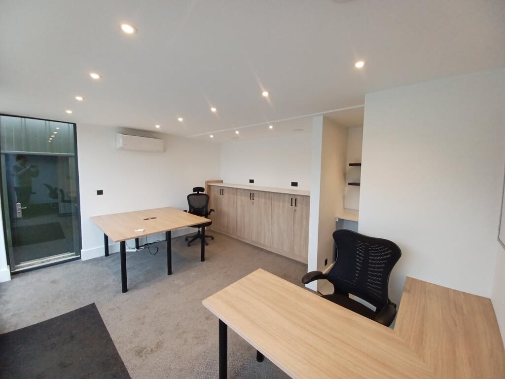 Additional image 9 of Unit 7 Bostwick Farm, Bostwick Lane, Christchurch, BH23 6BN