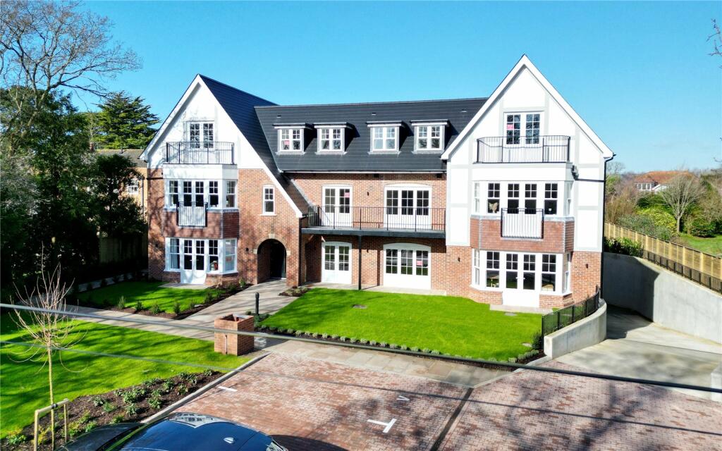 Chewton Farm Road, Walkford, Christchurch, Dorset, BH23