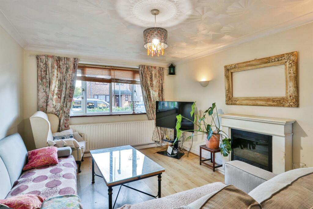 Additional image 2 of Zinnia Close, Bournemouth