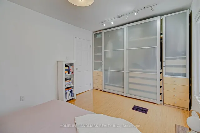 Additional image 19 of 251 Withrow Ave