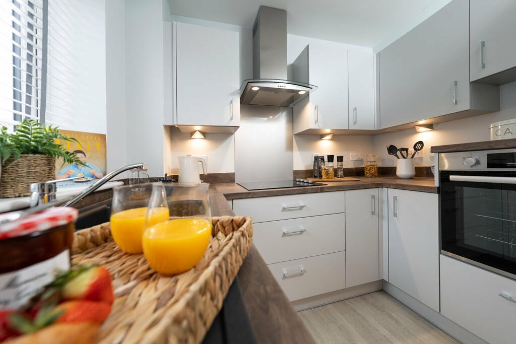 Additional image 4 of 2 Goring Street,
Goring-by-Sea,
West Sussex,
BN12 6NT