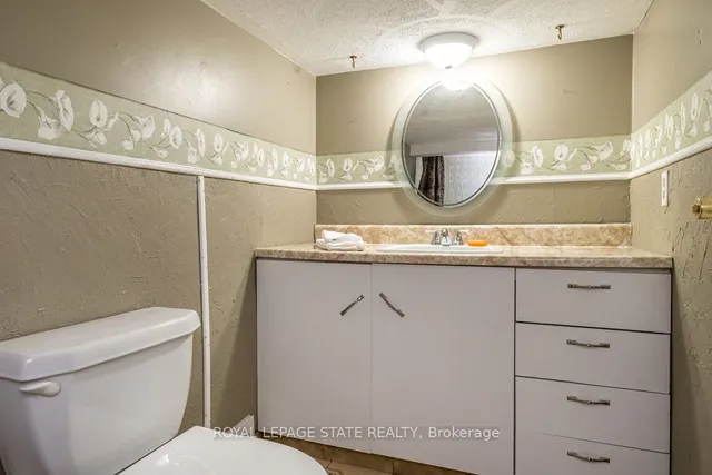 Additional image 32 of 136 Dundurn St