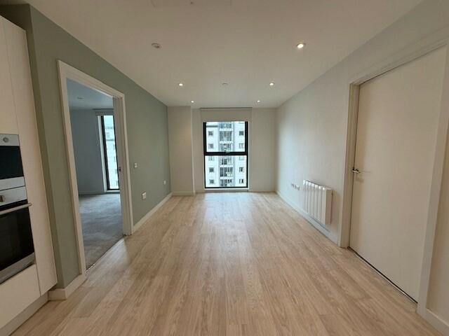 Additional image 4 of The Helm, Holdenhurst Road