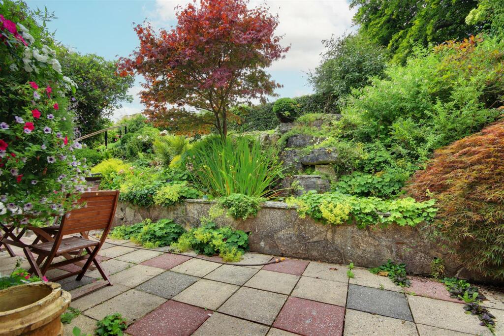 Additional image 24 of Lester Square, Burley,