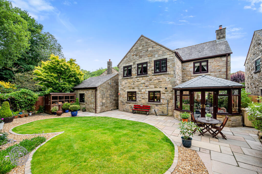 Bradshaw Hall Drive, Bradshaw, Bolton, BL2 4NY