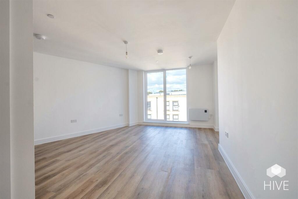 Additional image 8 of The Sloop, Commercial Road, Poole