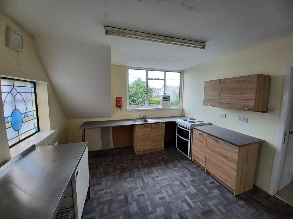 Additional image 7 of Wells Garage, Salisbury Road, Ringwood, BH24 1AU