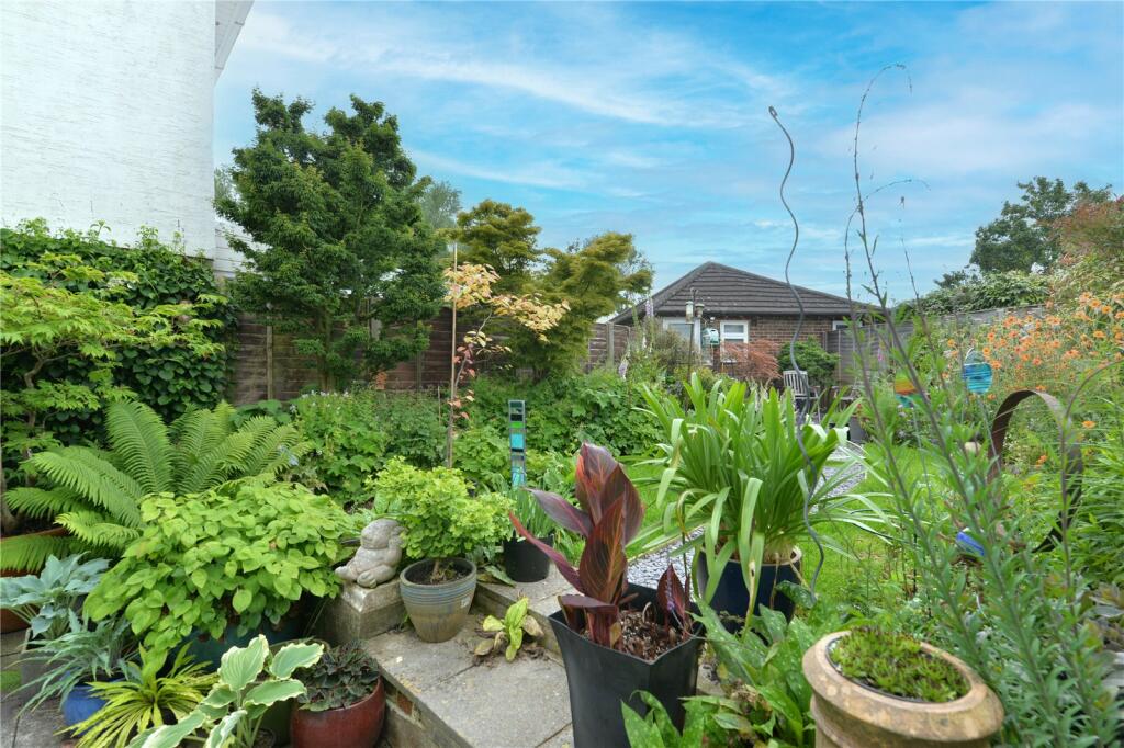 Additional image 15 of Brownsea Close, New Milton, Hampshire, BH25