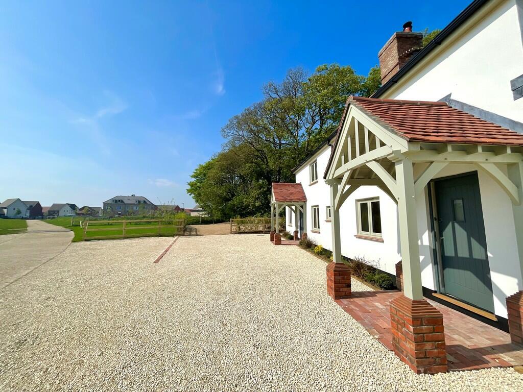 Additional image 19 of Courtwick Lane, Littlehampton