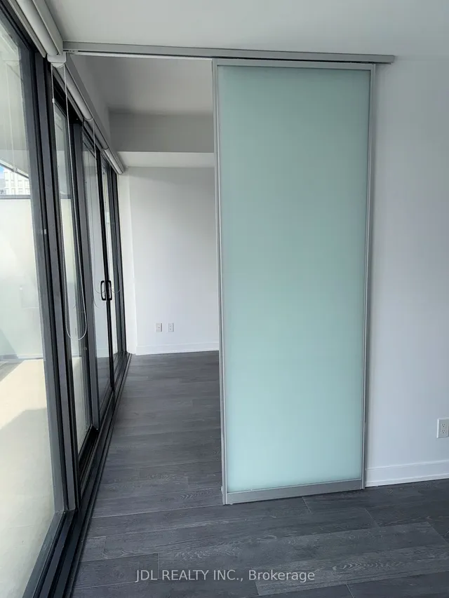 Additional image 14 of 185 Roehampton Ave Unit 1912