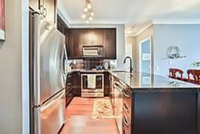 Additional image 8 of 9 Burnhamthorpe Cres Unit 401