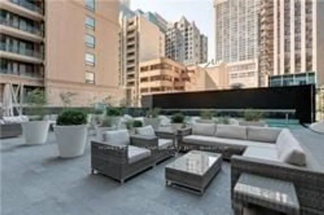 Additional image 19 of 42 Charles St Unit 1705