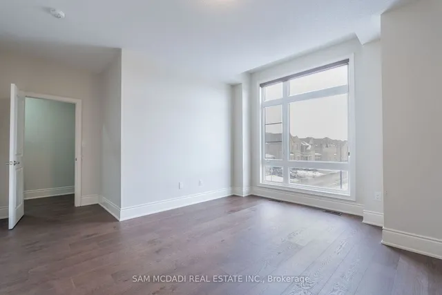 Additional image 27 of 249 Agro St