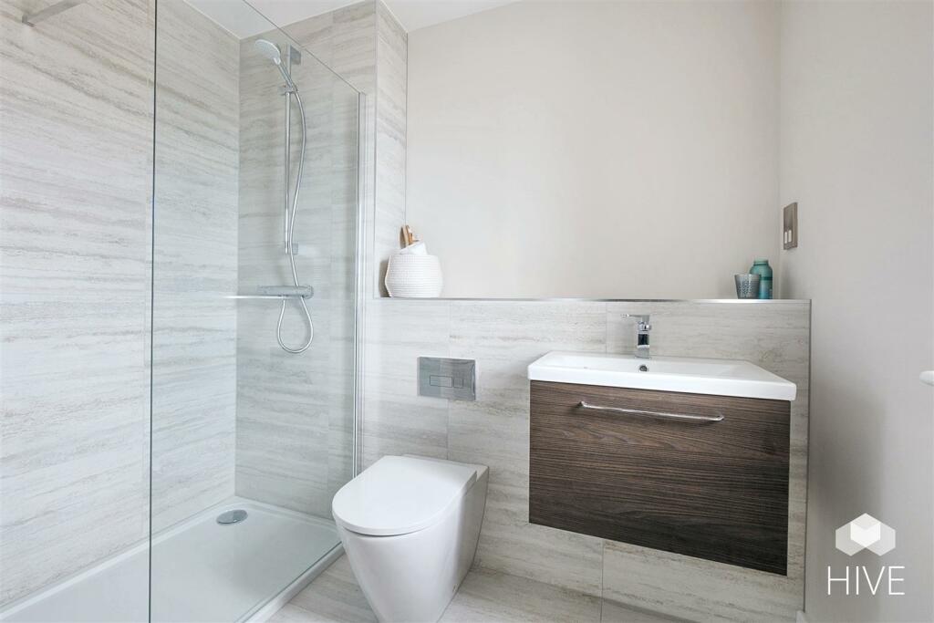 Additional image 21 of Fairway View Close, Linden Road, West Parley, Ferndown