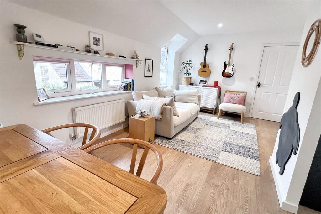 Additional image 3 of Wool