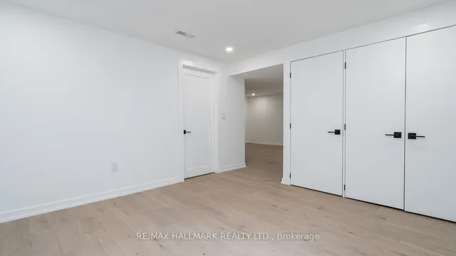 Additional image 32 of 118 Clifton Ave