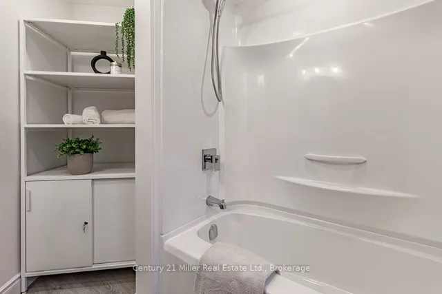 Additional image 23 of 2 Bond St