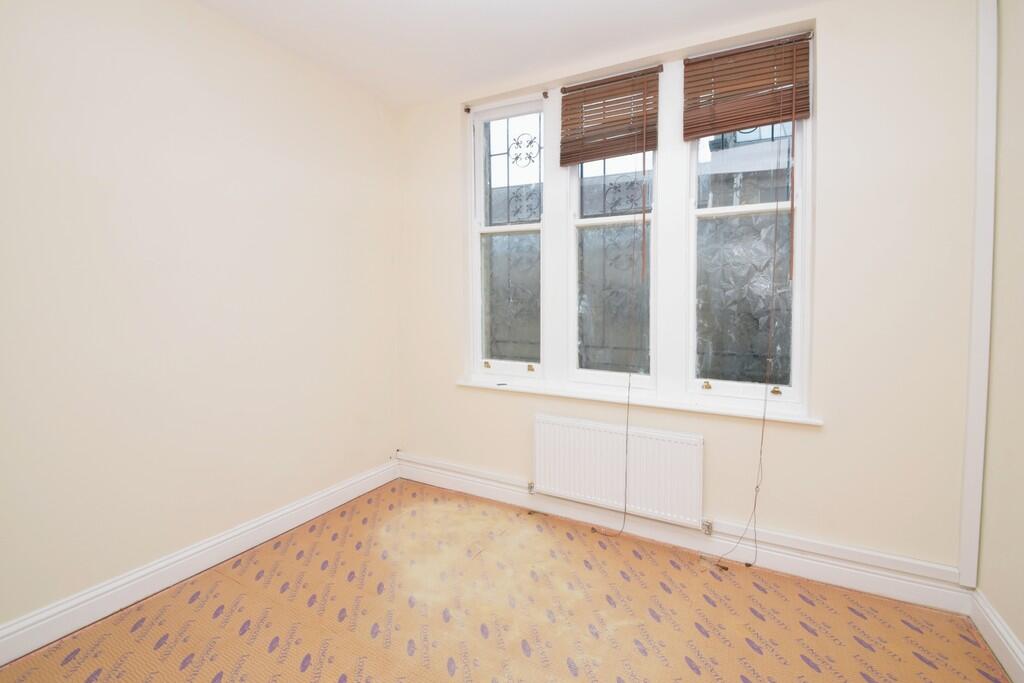 Additional image 8 of Victoria Road, Saltaire