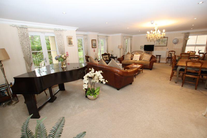 Additional image 11 of CHRISTCHURCH TOWN CENTRE