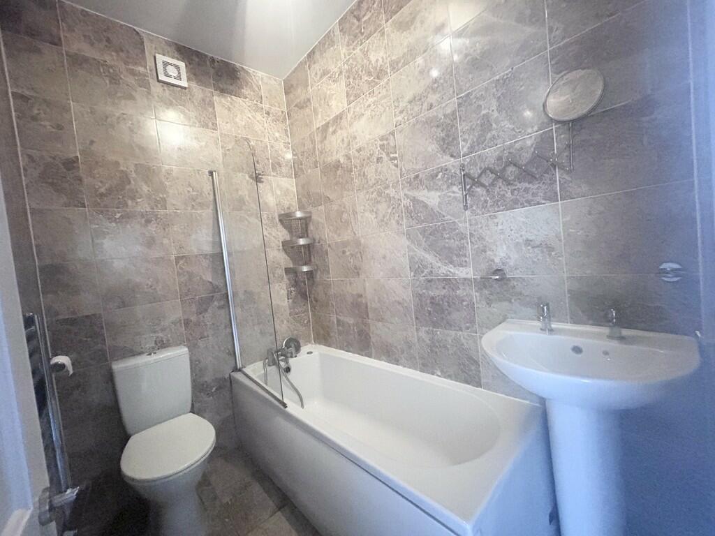 Additional image 6 of High Street, Thornton