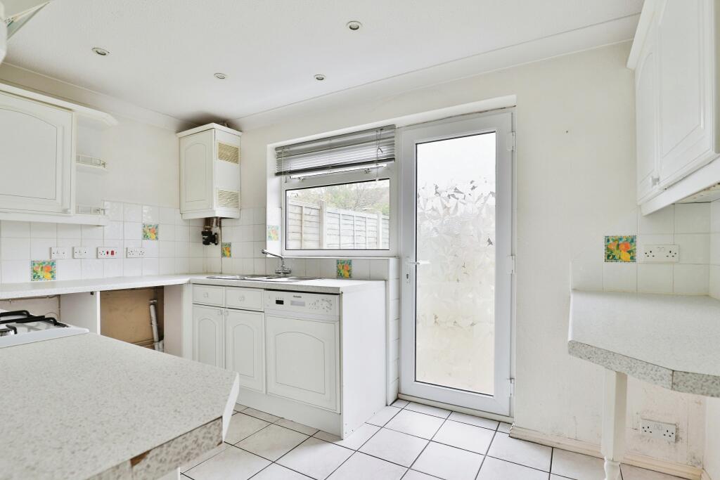 Additional image 8 of Charlton Close, MUSCLIFF, Bournemouth, Dorset, BH9