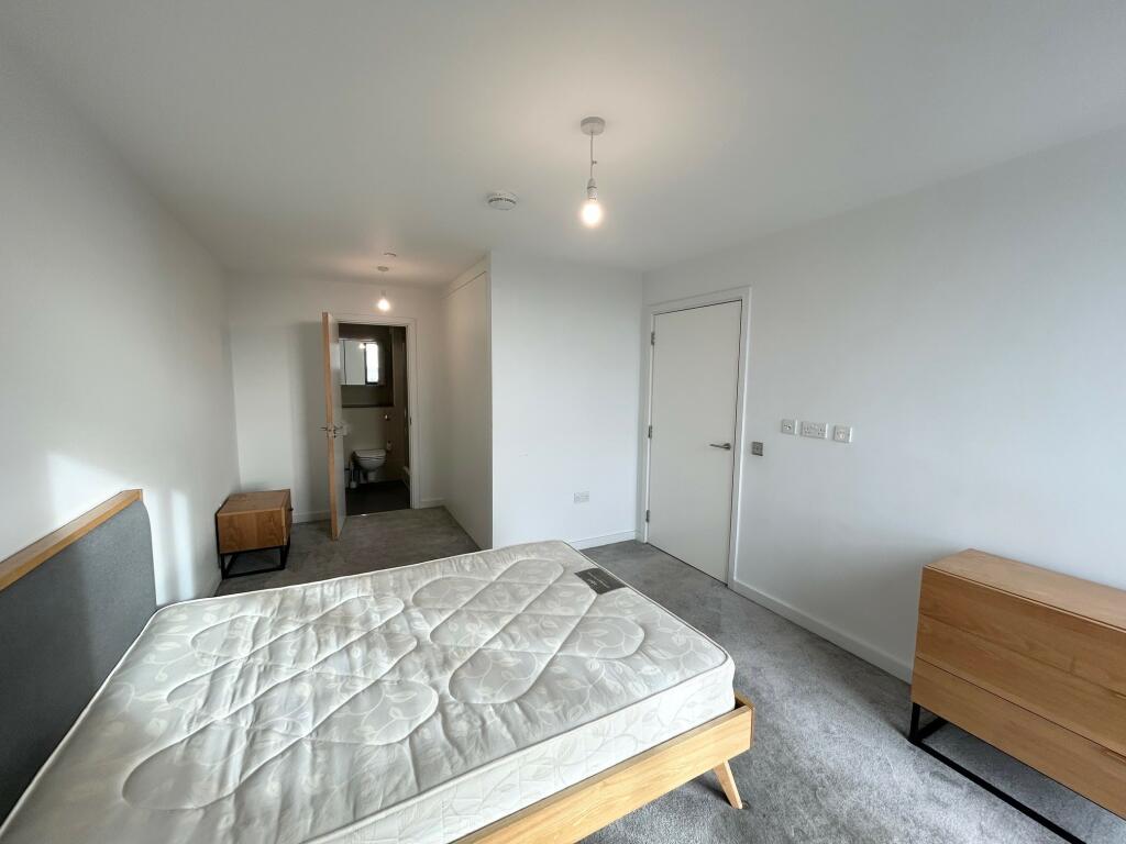 Additional image 10 of The Helm, Holdenhurst Road