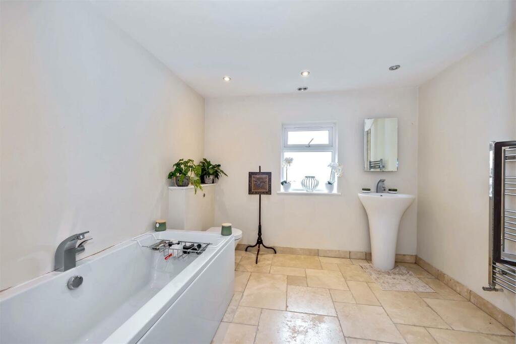 Additional image 23 of Ashurst Close, Goring-By-Sea