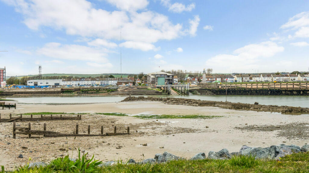 Additional image 11 of Harriet Place, Shoreham-By-Sea, BN43 5PG