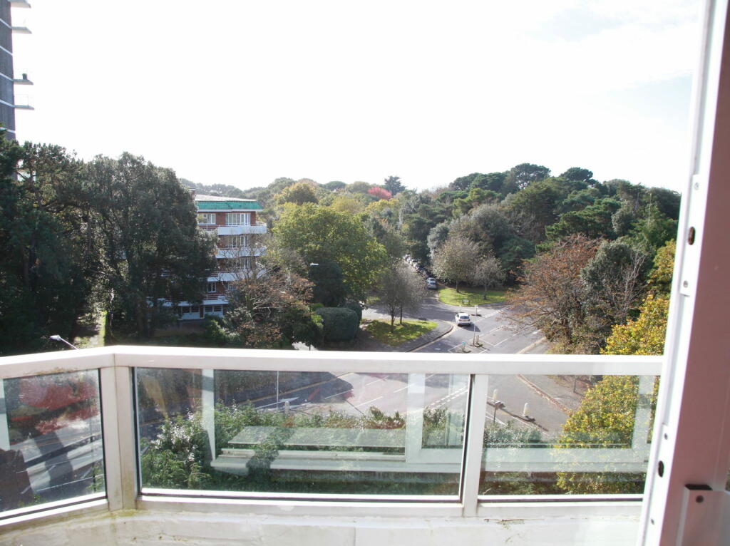 Additional image 17 of Chine Crescent, Bournemouth, BH2 5LA