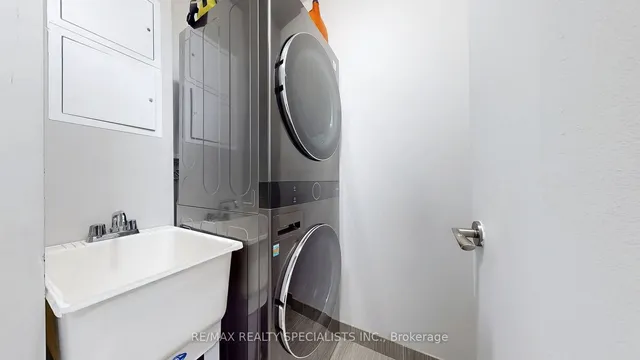 Additional image 16 of 45 Yorkland Blvd Unit 1105